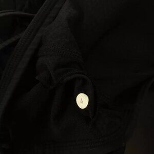 Lululemon Flow and Go Tank - Black Size 4